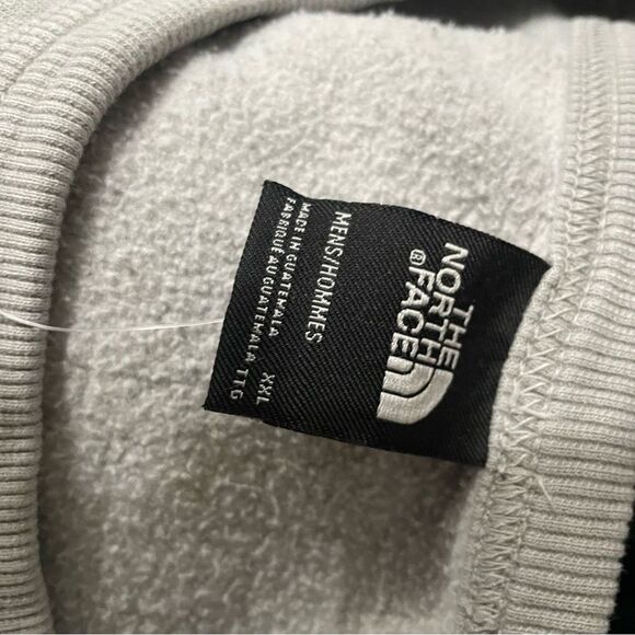 NWT The North Face Grey Crewneck Sweatshirt - Picture 4 of 5